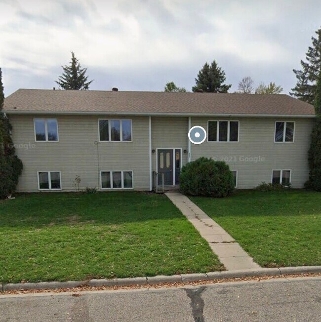 Building Photo - 803 7th St Unit 2 Rental