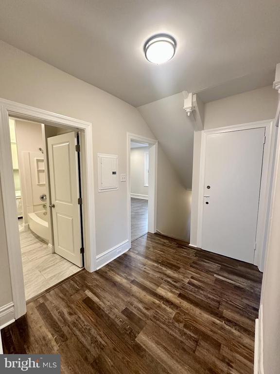 Photo - 125 E 4th Ave Unidad 2