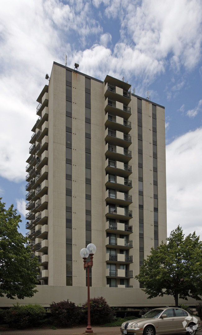 Post Corners Trinity Center Apartments Centreville Va 20120