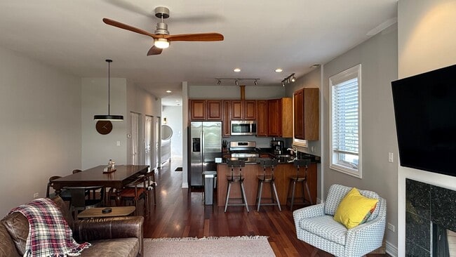 Photo - 2206 W Monroe St Unit 4