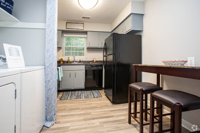 2BR, 1.5BA - 1,240 SF - The Majestic - Kitchen & Laundry Area