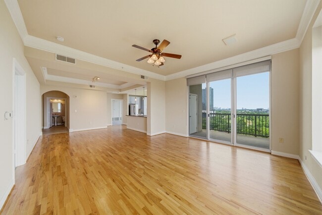 Photo - 3333 Allen Pkwy Unidad 1309