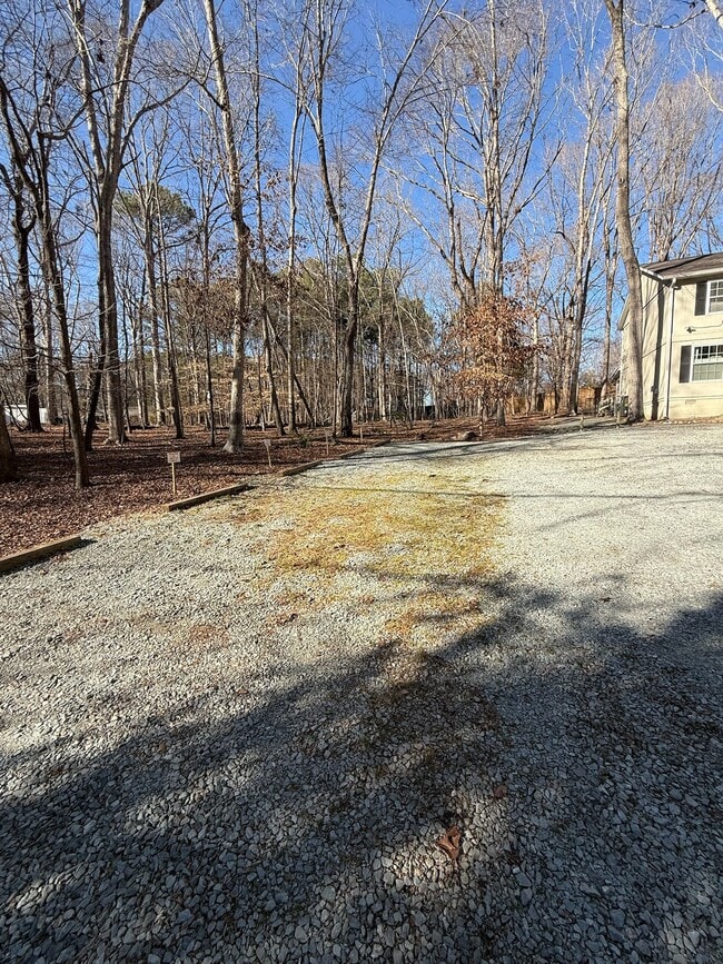 925 Shady Lawn Rd