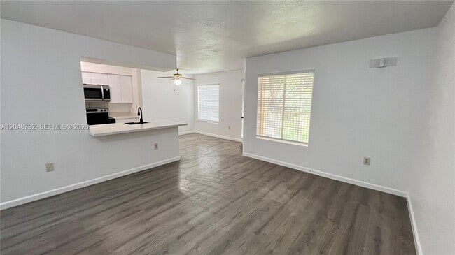 Photo - 2485 NW 33rd St Unit 1610