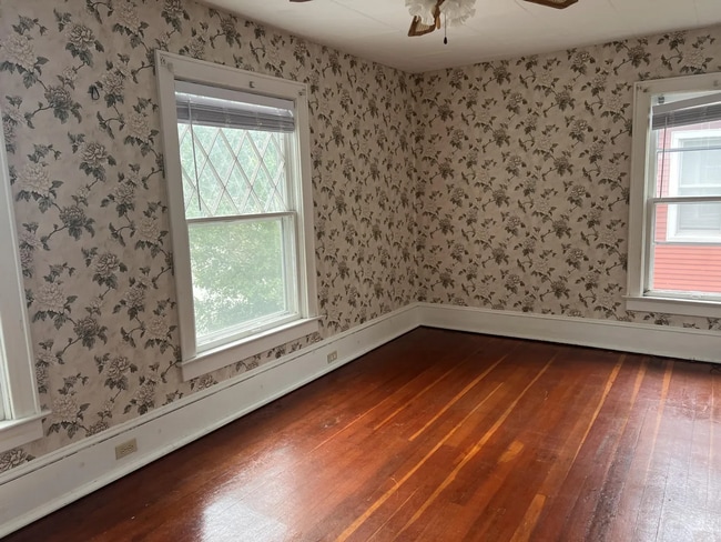 Photo - Beautiful 3 bedroom home!