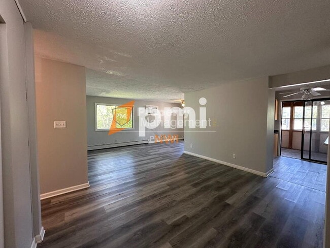 Building Photo - 6248 Kathryn Ct Unit Apt A