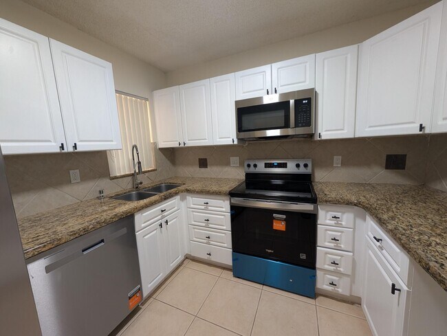 Photo - 3830 Coral Tree Cir