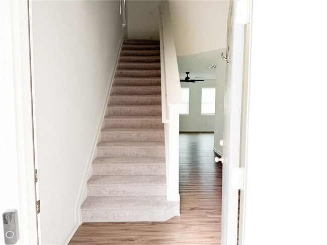 102 Pointe Pl