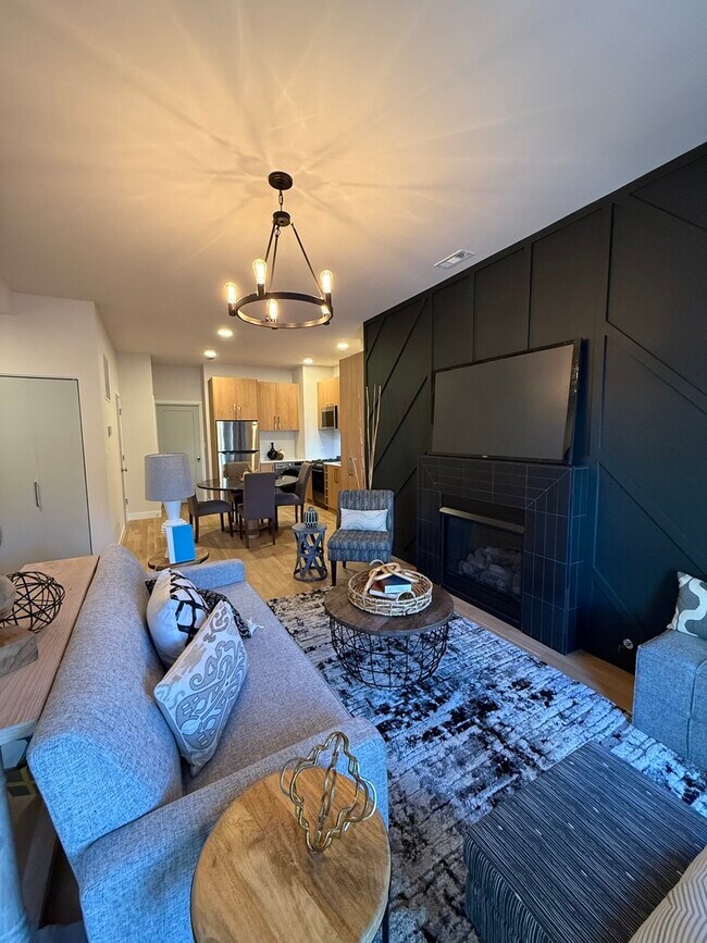 Photo - 1015 N California Ave