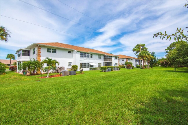 Photo - 1217 S Lakes End Dr Unit A1