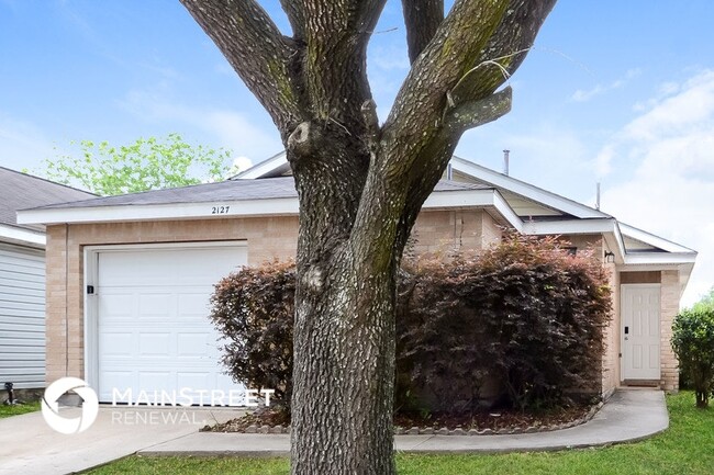 Building Photo - 2127 Whittier Dr Rental