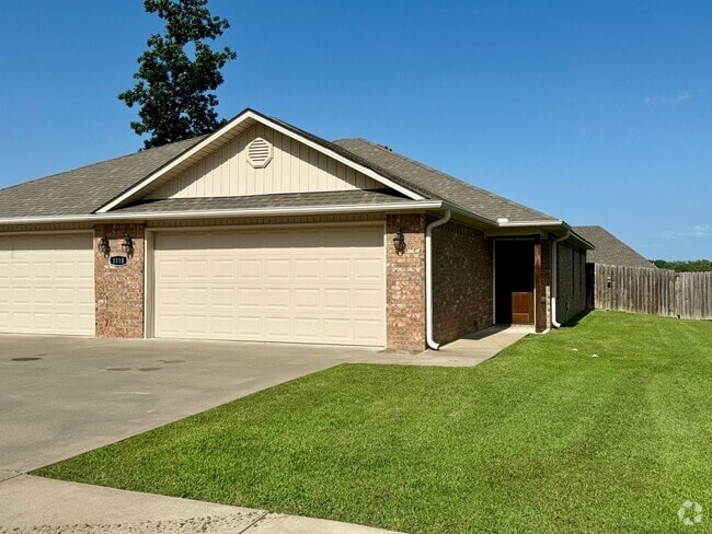 Building Photo - Hatcher-1118 (AG*) Unit 1118B Rental