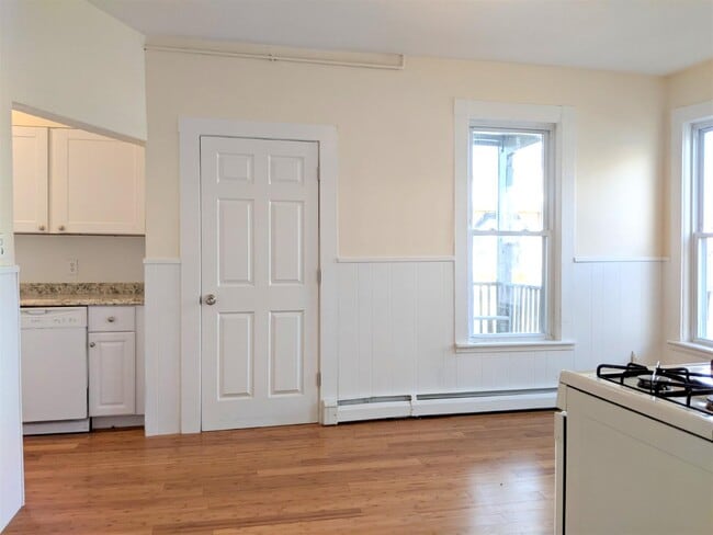 Photo - 21 Thorndike St Unit 2