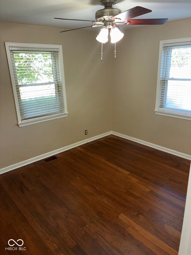 Photo - 5845 Brouse Ave