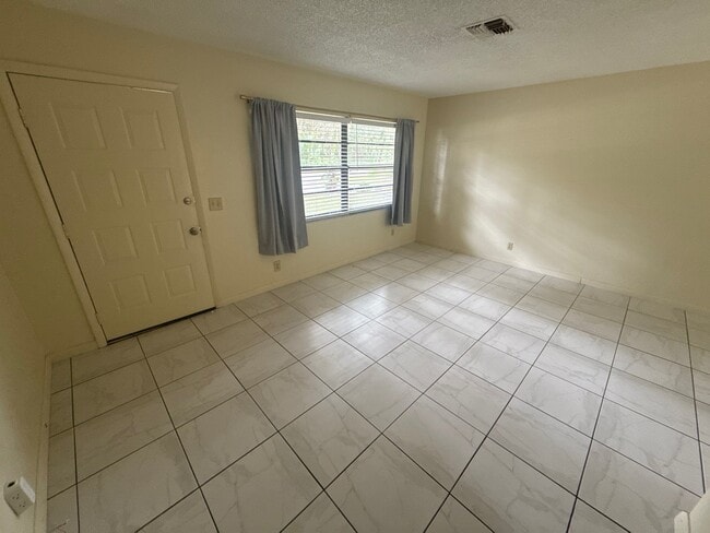 Photo - 10939 W Gem St Unit B