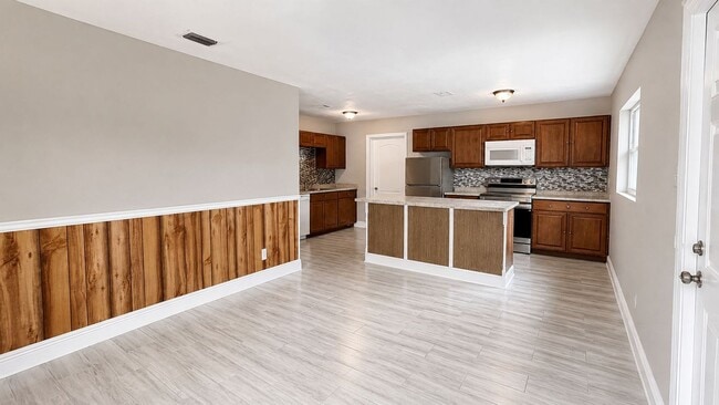 Photo - 7702 Arezzo Ave