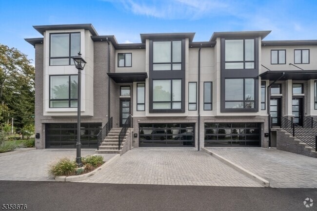 Building Photo - 779 Paramus Rd Rental