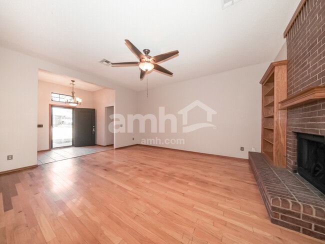 Photo - 17313 Valley Crst