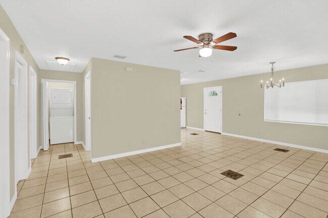 Photo - 808 S Charleston Ave