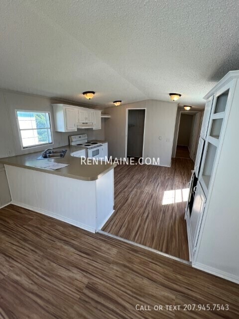 Photo - 799 Stillwater Ave