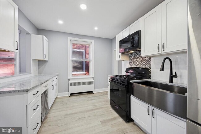 Photo - 23 Woodbine St