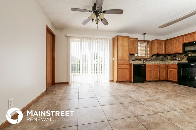 Photo - 809 E 15th St