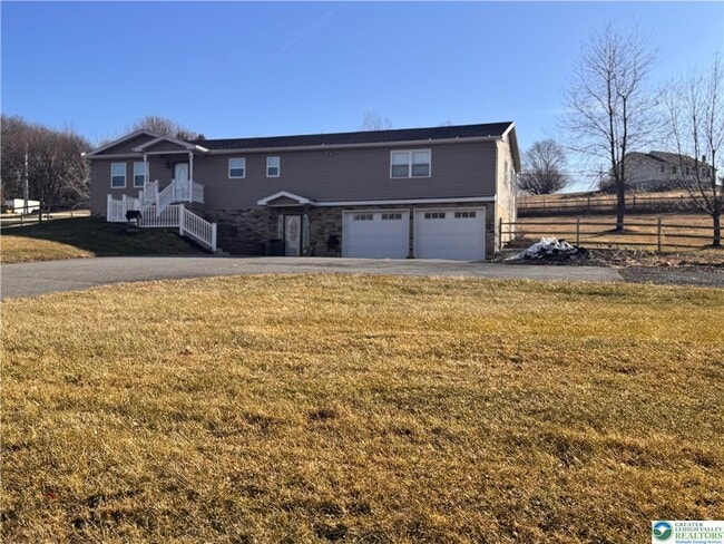 Photo - 354 Granger Rd