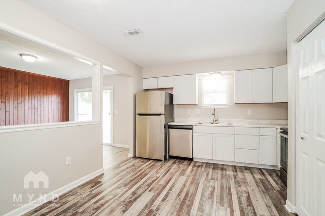 Photo - 1484 Willow View Dr