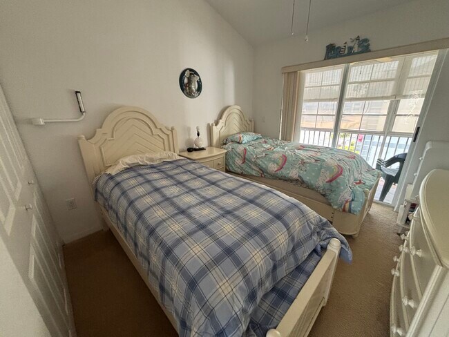 419 Ocean Park Ln Unit Condo