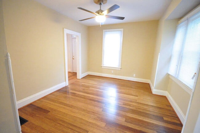 Photo - 1504 Hamlet St