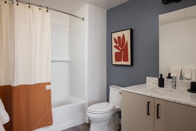 Photo - ArtHaus Ninth