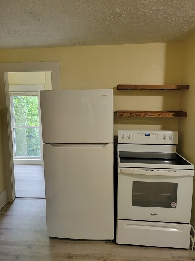 Photo - 21 Grove St Unit 21A