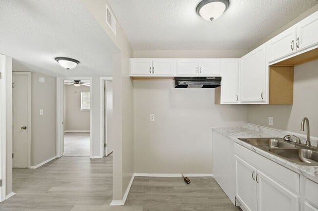 1903 18th Pl N Unit 1903