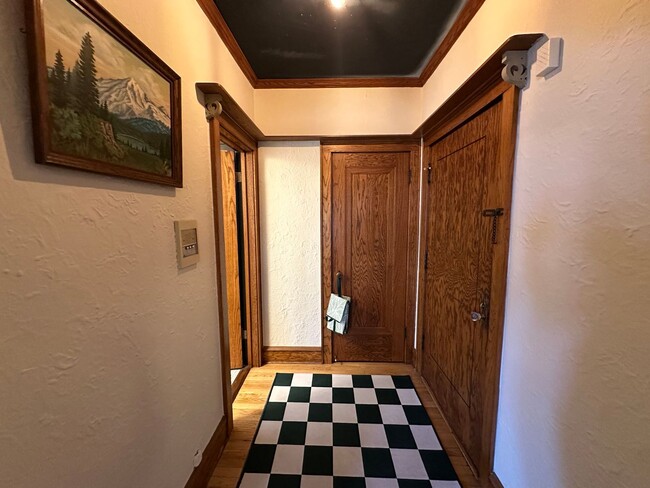 Photo - 1628 Franklin