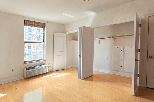 Photo - 10 Regent St Unit 704
