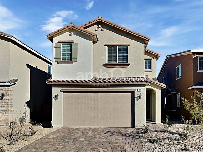 Building Photo - 836 Longwood Gdns St