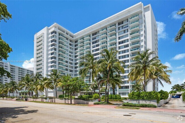 Building Photo - 1000 West Ave Unit 630 Rental