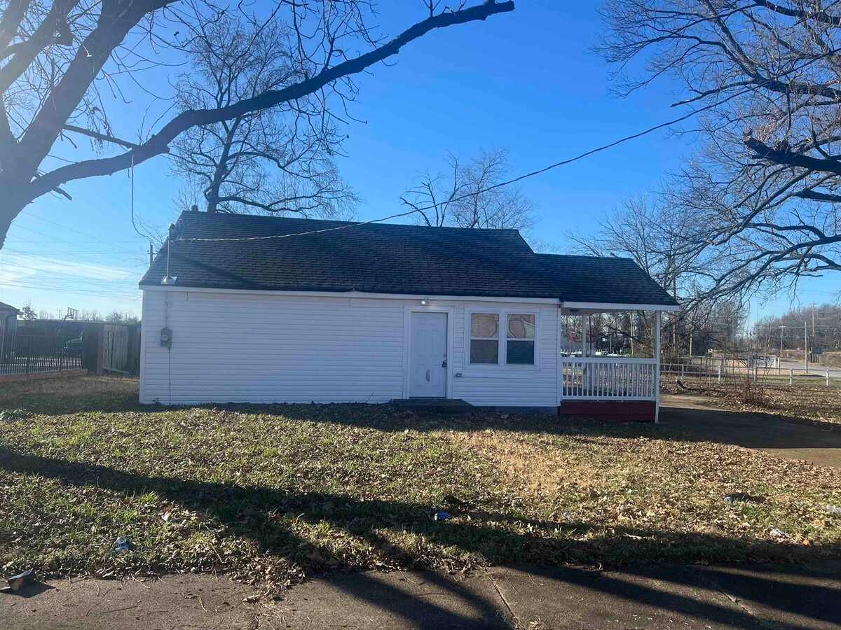 Photo - 2015 Charjean Rd