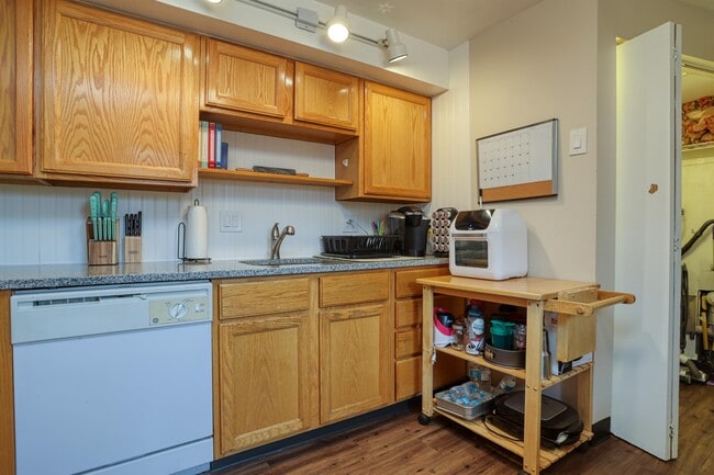 Photo - 208 N Ford St