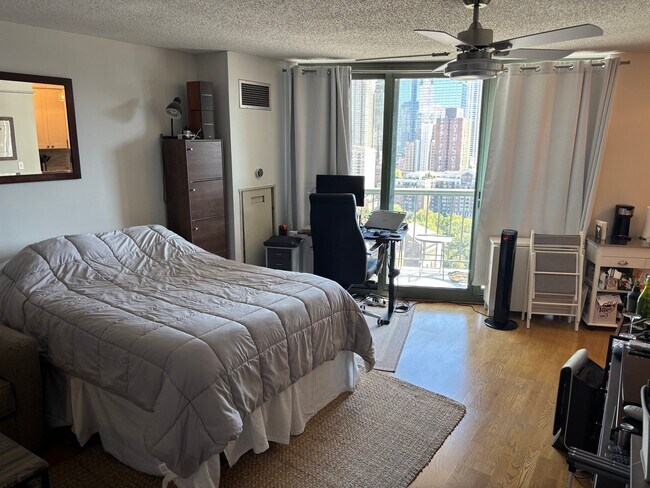Photo - 111 W Maple St Unit 1912