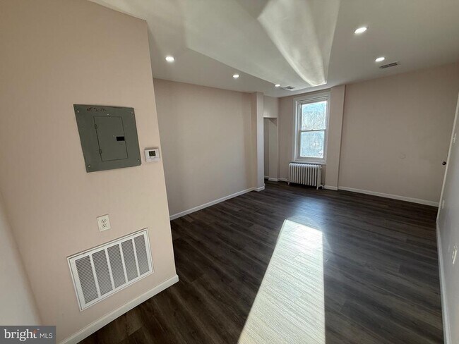 Photo - 2537 E Auburn St Unit 1