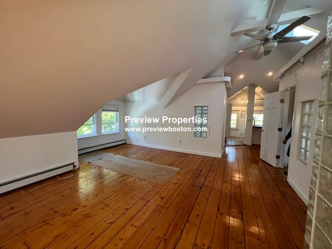 Building Photo - 9 Addington Rd Unit 3