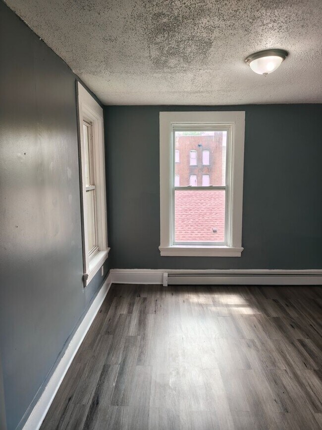 31 East St Unit 3