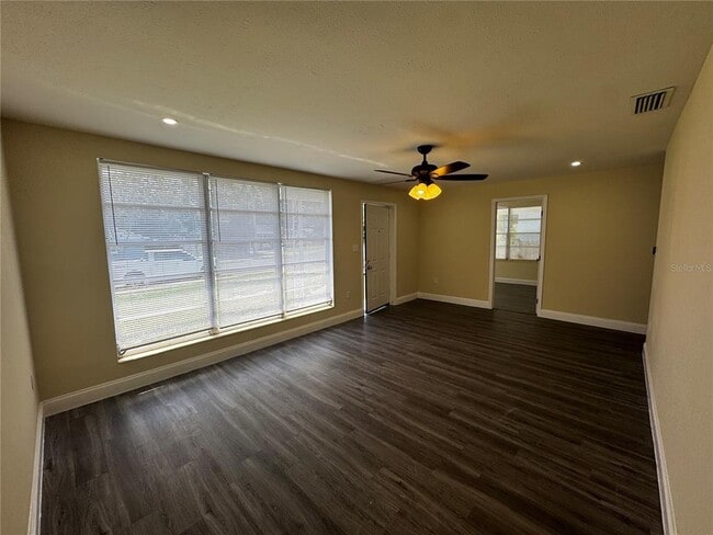 Photo - 1610 Crest Ave