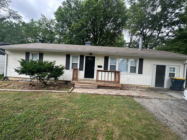 4 bedroom 2 bath - 4 bedroom 2 bath House