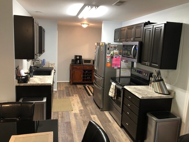 Photo - 2956 Kentville Dr