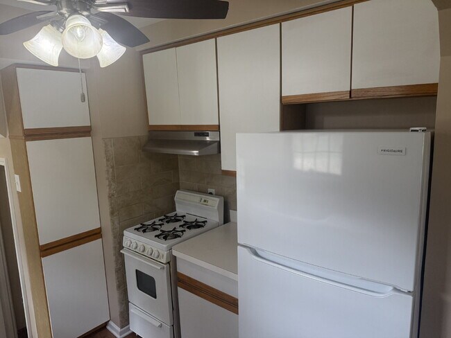 Photo - 2603 Rochester Rd Apartment