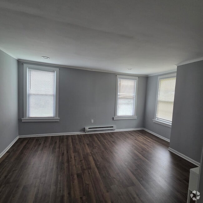 Building Photo - 1444 Esterbrook Ave Unit B Rental