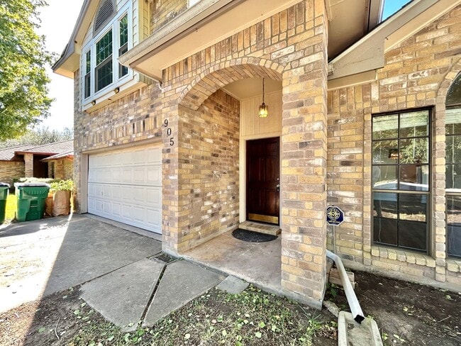 Photo - Spacious 4/BR 3.5/BA Two-Story Home with Peaceful Ambience