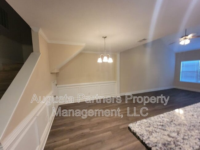 Photo - 640 Vista Dr